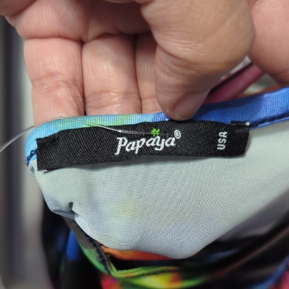 Papaya Multicolor Backless Dress - Picture 2 of 7